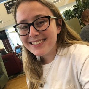 Meet your Posher, Elizabeth